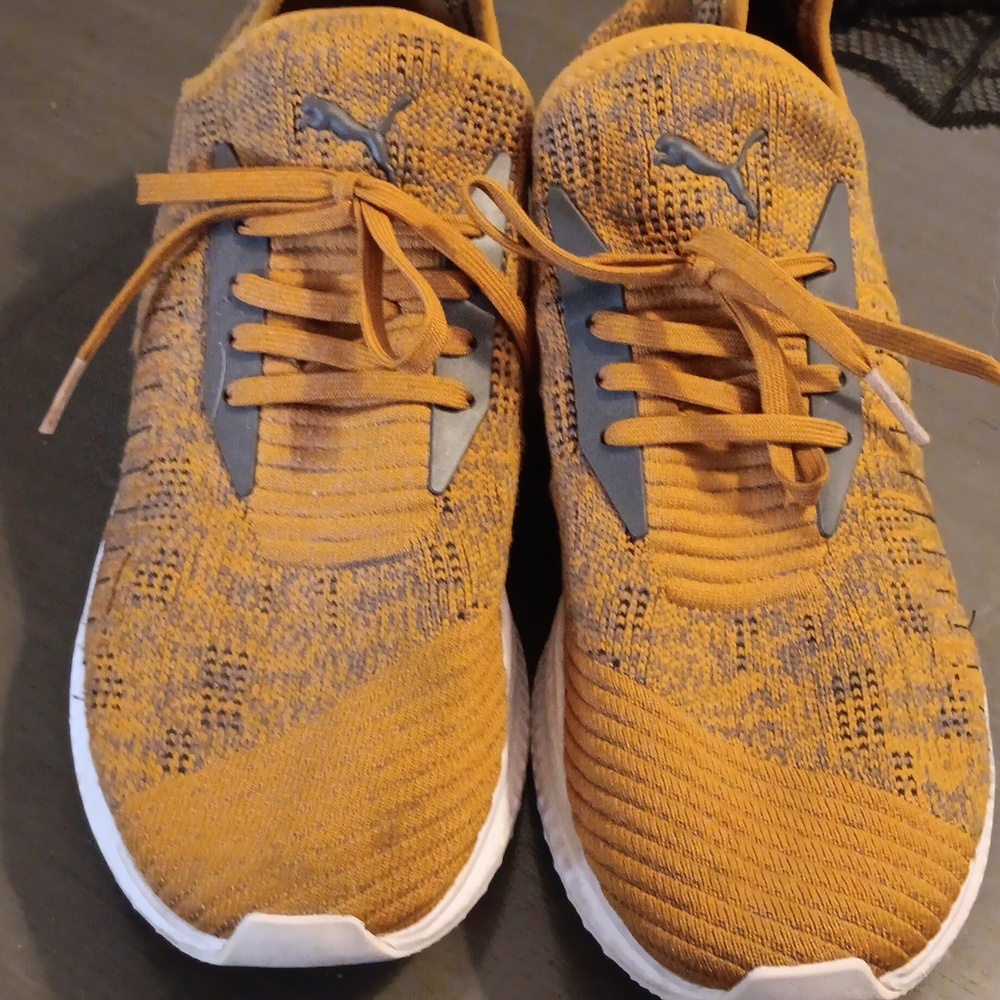 PUMA Ignite sneakers size 8 1/2